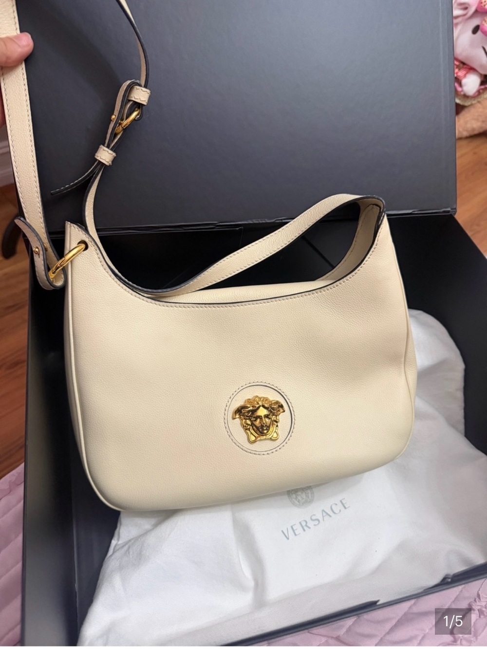 Authentic Versace La Medusa Medium Pebbled Leather bag like new